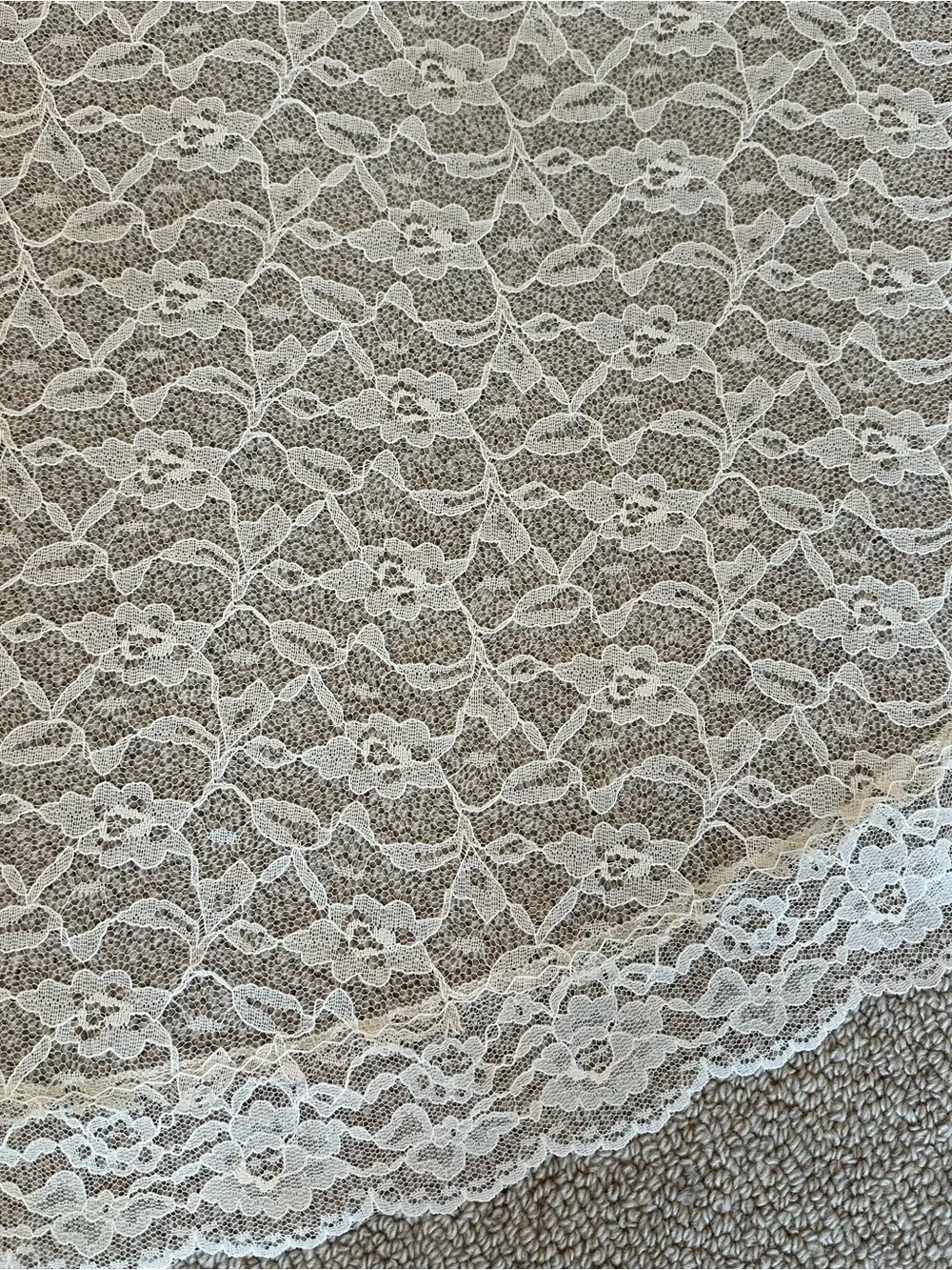 Vintage Ivory Floral Lace Round Tablecloth 60” Scalloped Edge Cottage Wedding